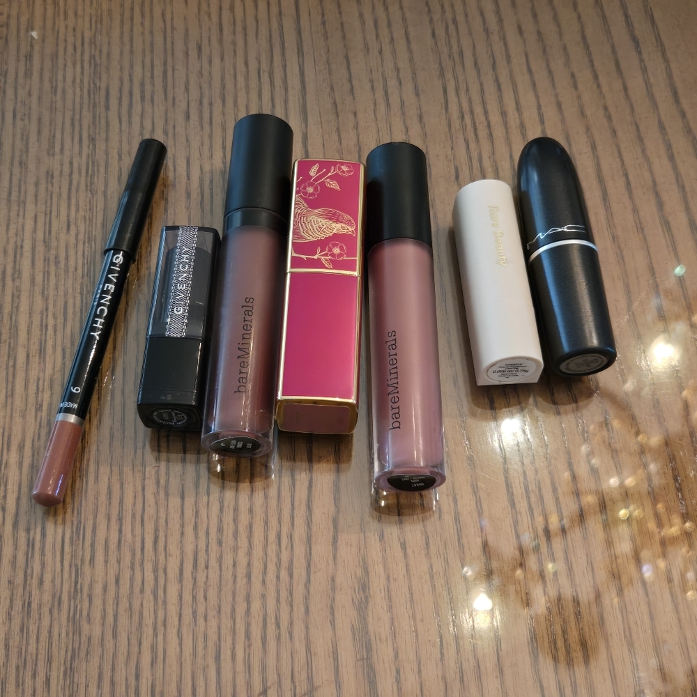 Dark & Nude Lipstick Bundle